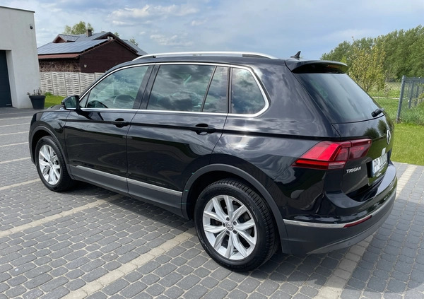 Volkswagen Tiguan cena 117000 przebieg: 128000, rok produkcji 2018 z Szczecinek małe 79
